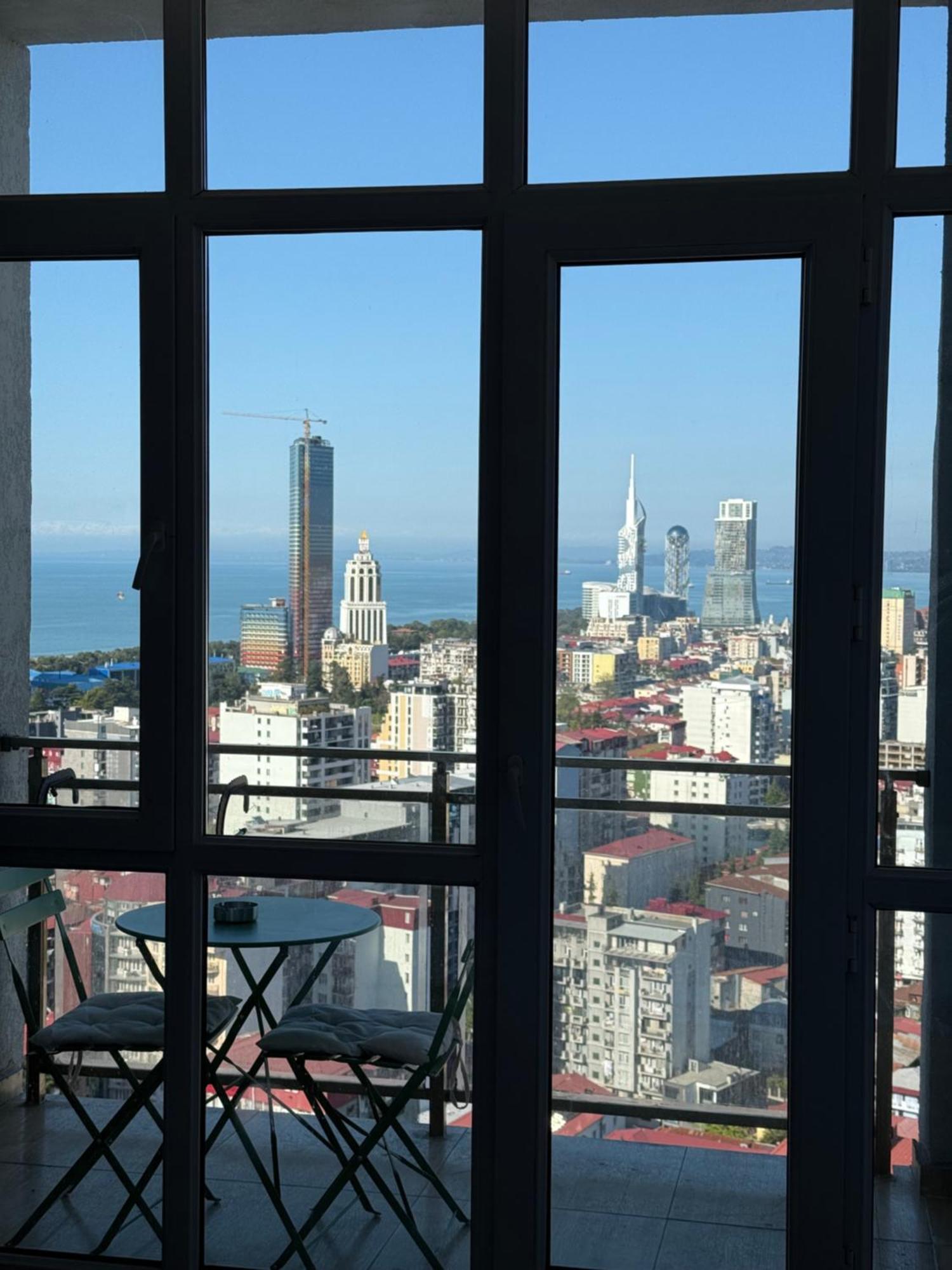 Ferienwohnung Batumi Flat With Epic Views Exterior foto
